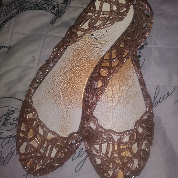 Sandals - Picture 2 of 3